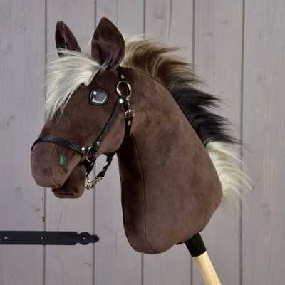 Hobby horse LarDen Alfredo s černou ohlávkou