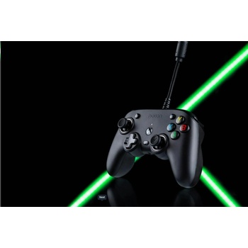 Nacon Pro Compact Controller XBXPROCOMPACTWHBLACK