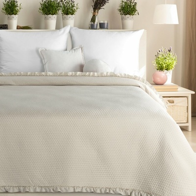 Eurofirany Prehoz na posteľ FALBANKA bežový s volánovým lemom bežová Polyester 200x220 cm