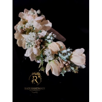 Image 1 of Radi handmade Широка диадема с екрю цветя и бели декорации (601)