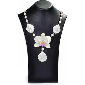 Dannyra Колие с естествена орхидея и перли Майорка Fantastic Orchid Dannyra Jewels