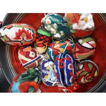 Великденска декорация. Вълнени яйца