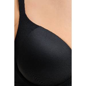 Triumph сутиен Body Make-Up Soft Touch (10194318)