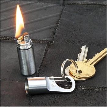 TRUE UTILITY Prívesok na kľúče zapalovač Fire Stash+