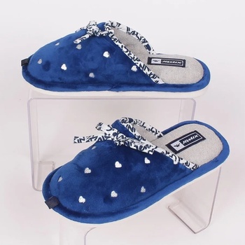 Image 1 of Плюшени дамски пантофи в син цвят със сребристи сърца