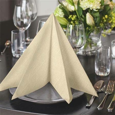 TORK Ubrousky LinStyle slonová kost 1-V 1/4 skládání 39x39 cm Premium 50 ks 478731 balení 50 ks 664187