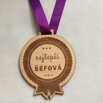 Dekorace z Česka Dřevěná medaile Nejlepší šéfová