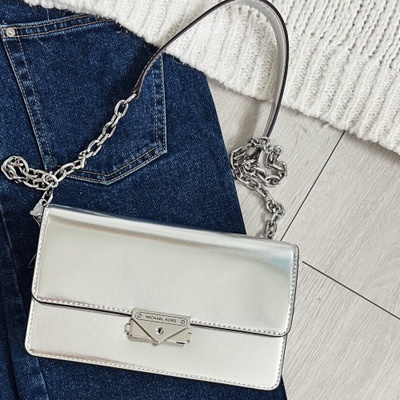 Michael Kors flap messenger / clutch stříbrná