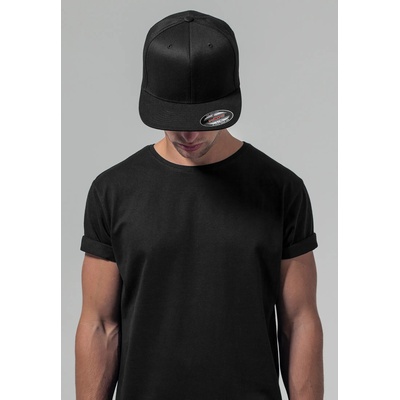 Urban Classics Шапка с козирка в черно Flexfit Flat VisorUB-6277FV-00007 - Черен, размер S/M