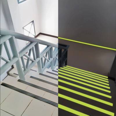 Handy Fosforeskujúca protišmyková lepiaca páska 5 m × 50 mm