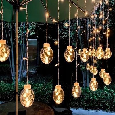Verk Vánoční světelný závěs 138 LED baňky teplá bílá