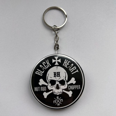 Přívěsek na klíče OtvírÁk na pivo BLACK HEART SKULL