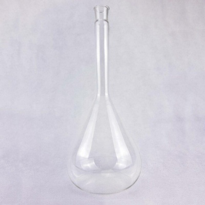 Baňka odměrná s vyhnutým okrajem, bez zátky, tř. A. 2000 ml, drobné opotřebení