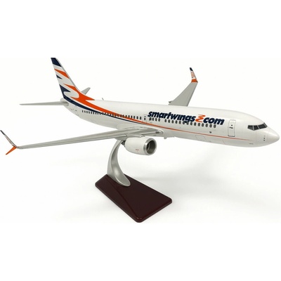 Shantou Tongde Boeing 737 MAX8 SmartWings 2000s Colors 1:100