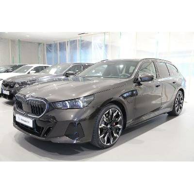 BMW 550e Touring xDrive Individual 360 kW