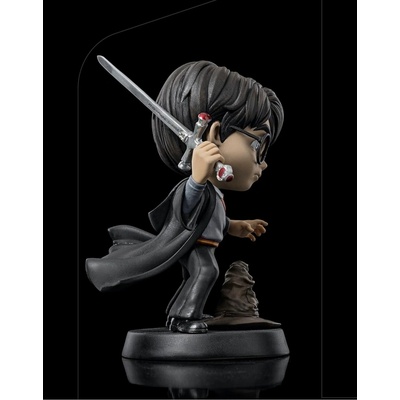 Iron Studios Harry Potter - Harry Potter s mečem Godrika Nebelvíra