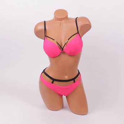 Моден и ефектен бански в розово