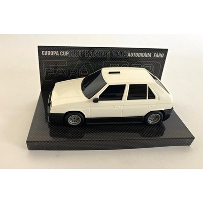 Favorit City bílá karoserie Model SRC motor 12 OOO ot.. K autodráze ITES FARO EuropaCup Gonio . 1:28