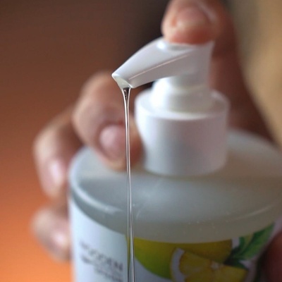 WoodenSpoon tekuté mydlo mäta a citrón 300 ml