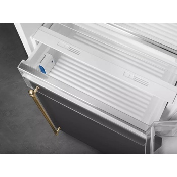 Image 1 of Smeg FA8005LAO5