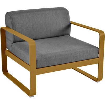 Fermob Bellevie s hnědou podnoží Tmavě šedé čalouněné zahradní křeslo