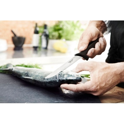Fiskars nôž filetovací 18 cm 1023777 Essential