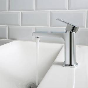 Ideal Standard Едноръкохватков смесител за умивалник Ideal Standard Edge, гланциран хром (A7103AA)