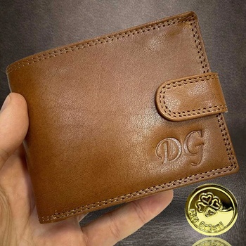 Tvůj vlastní MONOGRAM v ceně na této kožené peněžence