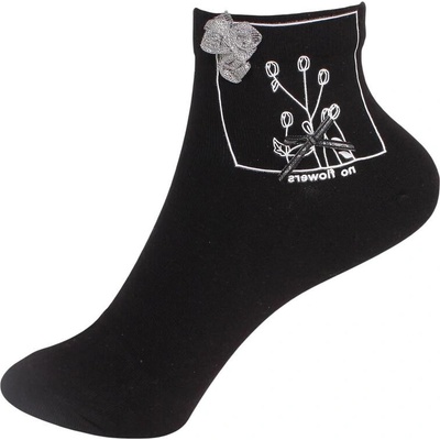 Дамски къси чорапи в черно с щампа и сребристи розички