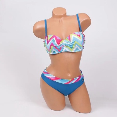 Бански в петролено с цветен зигзагообразен десен - чашка b