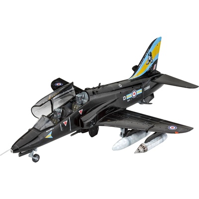 Revell Сглобяем модел Revell Военни: Самолети - BAe Hawk T. 1