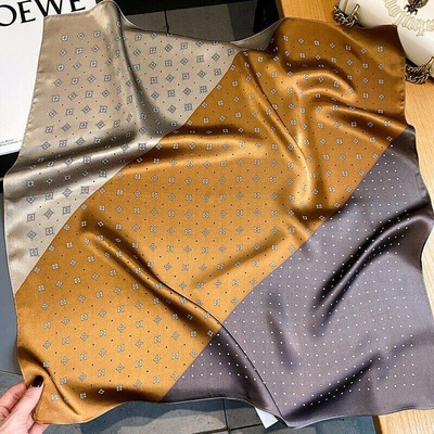 hedvábný šátek Elegantní linie