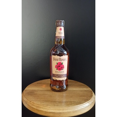 Four Roses 40% 0,7 l (holá láhev)