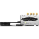 Behringer UCA202