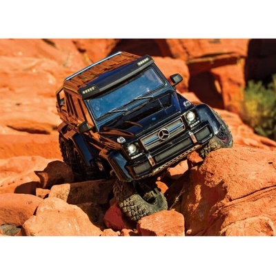 Traxxas TRX-6 Mercedes G 63 6x6 1: 10 RTR сребърен