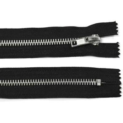 Kovový zip no.5 nerozepínací 18cm černý (stříbrné zoubky) RVM6