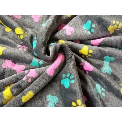 Coral fleece šedá + barevné tlapky a kost, látka, metráž / 50 cm