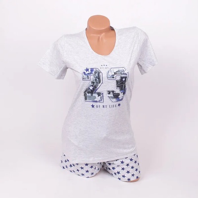 Пижама в светлосив цвят с надпис и сини звезди