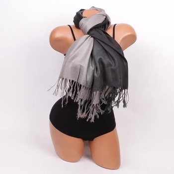 Image 1 of Стилен шал в преливащи цветове черно и сиво