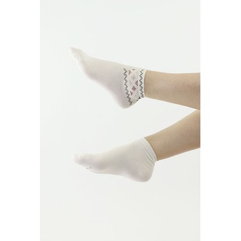 Elegantní ponožky 522 s ozdobnou aplikací bílé