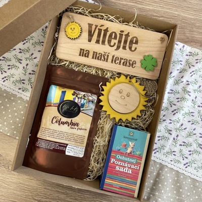 Dekorace z Česka Dárková sada Jdeme na návštěvu - NA TERASU (3 druhy) Druh mletí kávy: Espresso, Varianta: Cedulka barevné zdobení