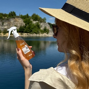 Farmona Natural Cosmetics Laboratory Кехлибарен двуфазен спрей за лице и тяло с SPF30 Farmona JANTAR SUN Amber Luminous Dual-phase Body Mist SPF30 (FASUN986028)