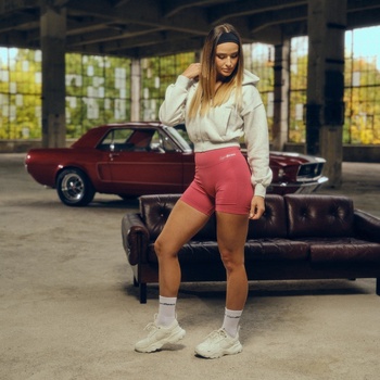 GymBeam Дамски шорти GymBabe Bloom XS