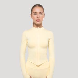 GymBeam Дамски спортен топ Luma Butter Yellow L