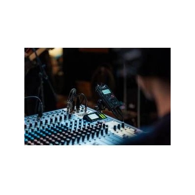 TASCAM DR-40X - Portable? ny digital recorder from US