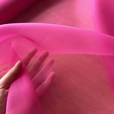 Organza magenta 100% hedvábí