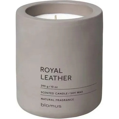 Blomus (Германия) Ароматна свещ BLOMUS FRAGA с аромат Royal Leather - Ø9 х 11 см - цвят сиво-бежов (BLOMUS 65951)
