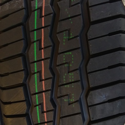 Tracmax Transporter RF09 195/70 R15 104/102R