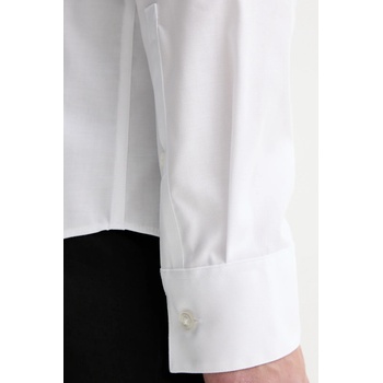 Calvin Klein Риза Calvin Klein в бяло с кройка по тялото с класическа яка LV019EU053 (LV019EU053)