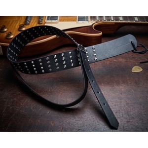 Black & metal колан за китара Конуси 4 - pas-240